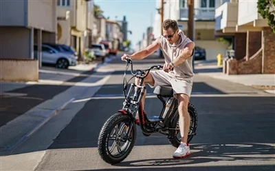 充電中に電動自転車のバッテリーが熱くなるのは普通のことですか?